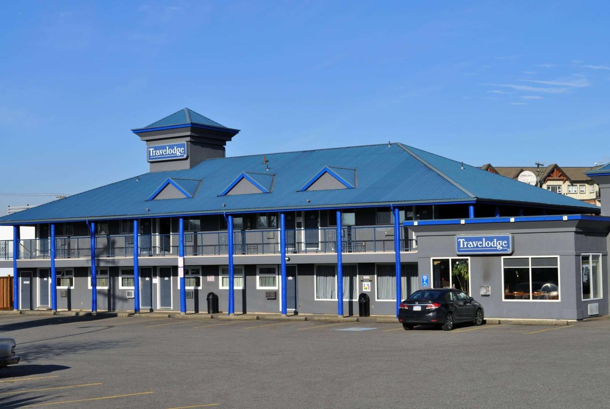 Travelodge By Wyndham Langley Exteriér fotografie
