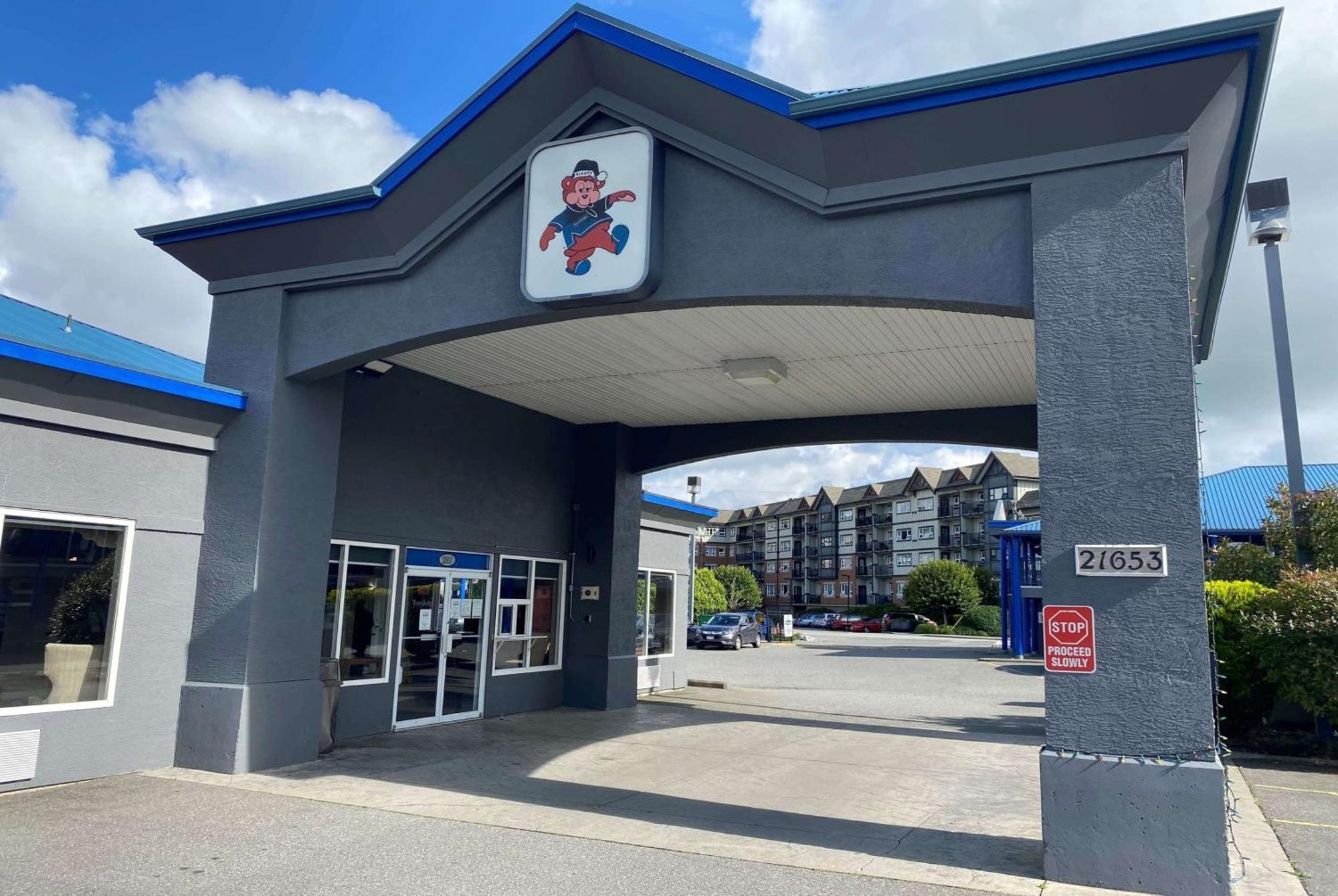 Travelodge By Wyndham Langley Exteriér fotografie